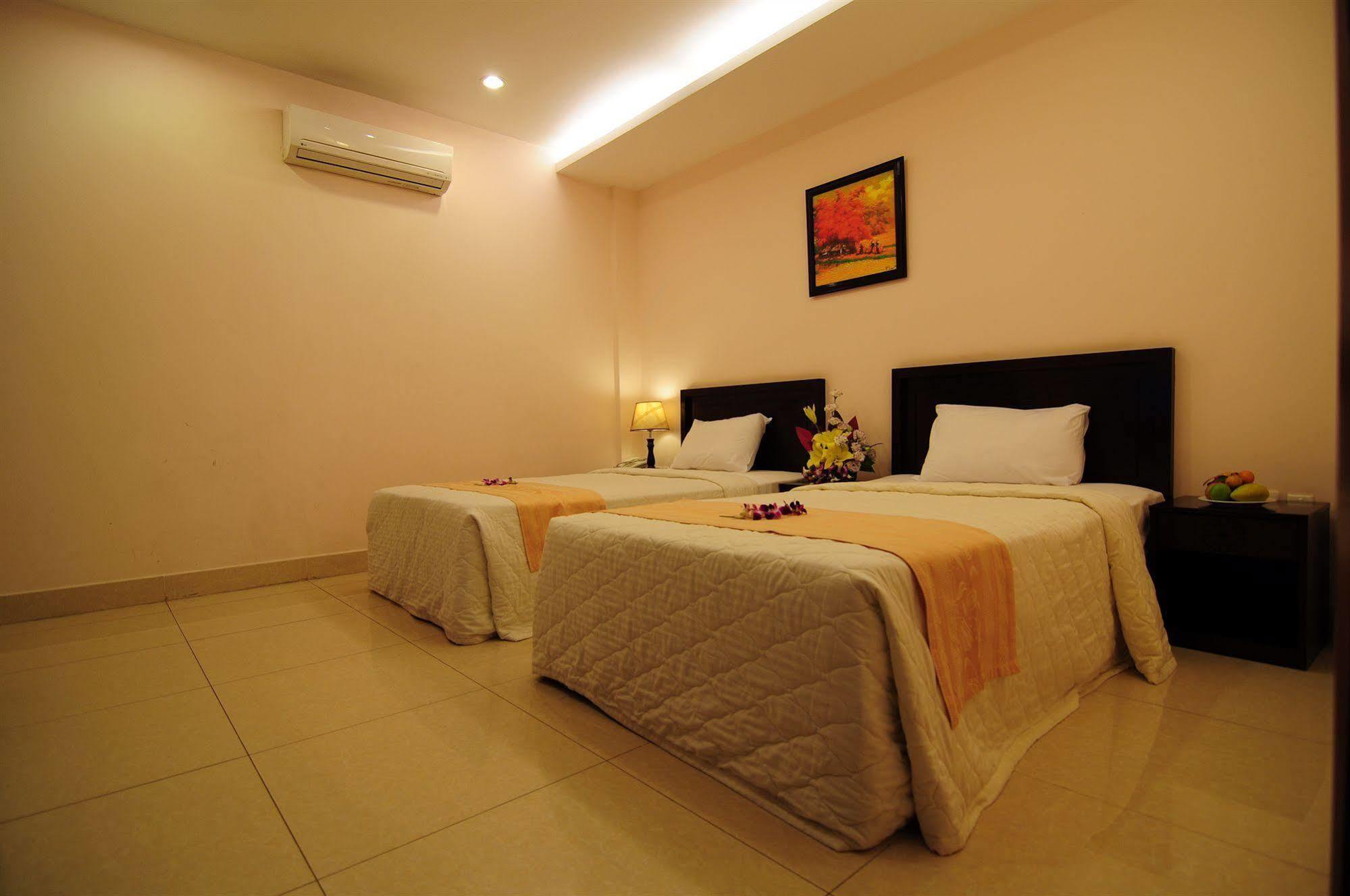 Phuoc Loc Tho 1 Hotel Хошимин Экстерьер фото